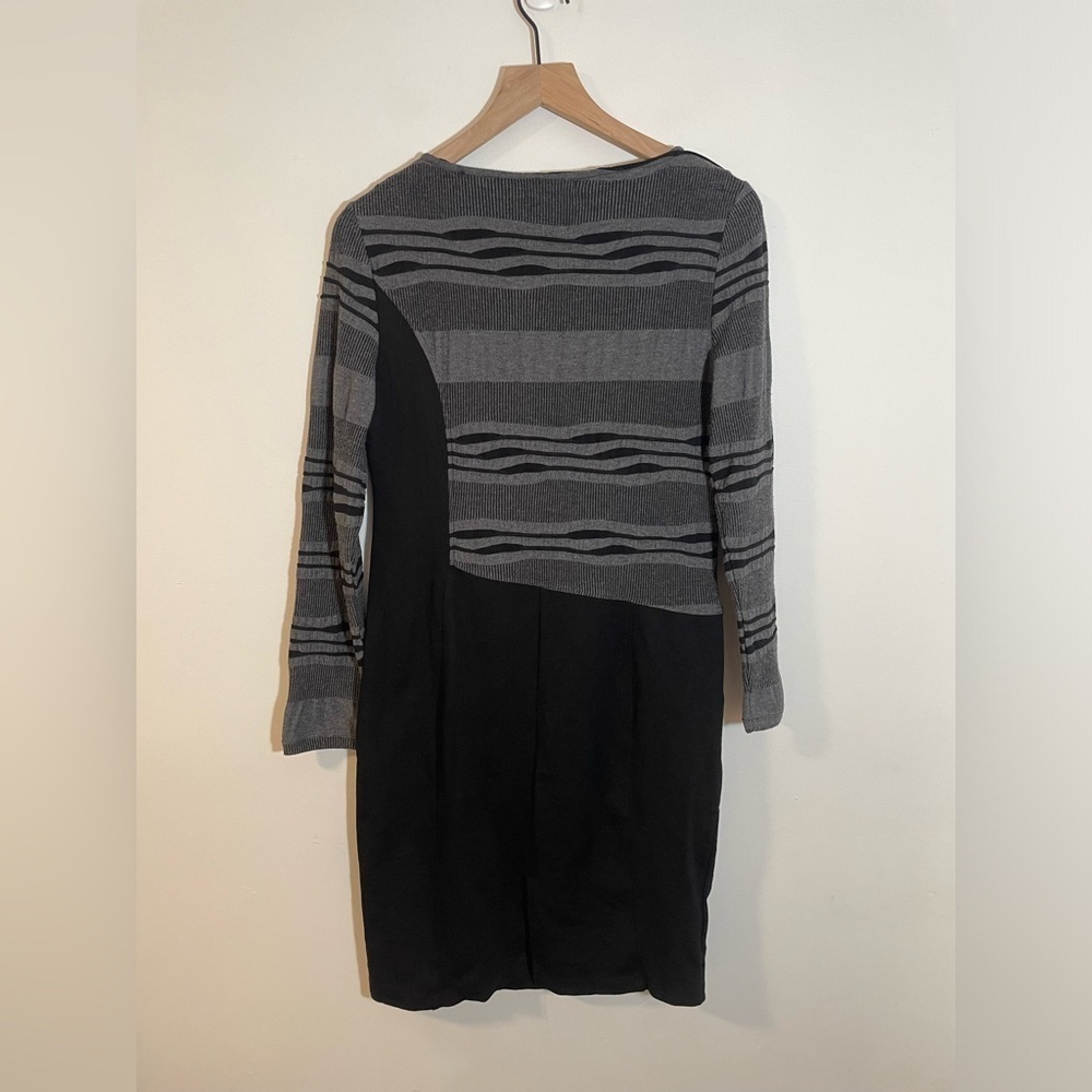 Tribal Long Sleeve Midi Sweater Dress Gray Black Unique Artsy Design Size Small - Picture 4 of 7
